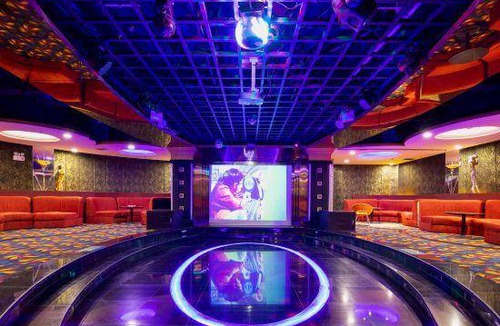 Pudong Hotel | 30 m² Hotel ∙ 4 guests