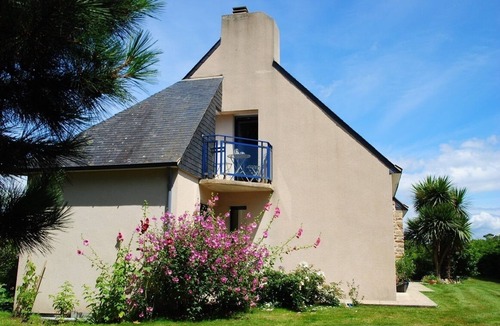 Nevez House | 300m from Tahiti beach and GR34 - 4* - Large garden - European TV channels