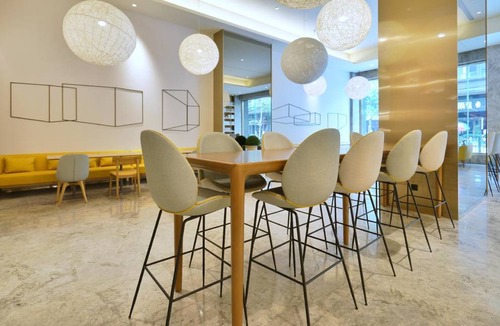 Lujiazui Hotel | 32 m² Hotel ∙ 4 guests