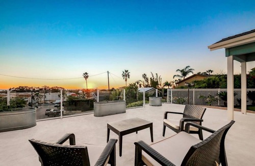 Olde Carlsbad House | 386 m² House ∙ 5 bedrooms ∙ 11 guests