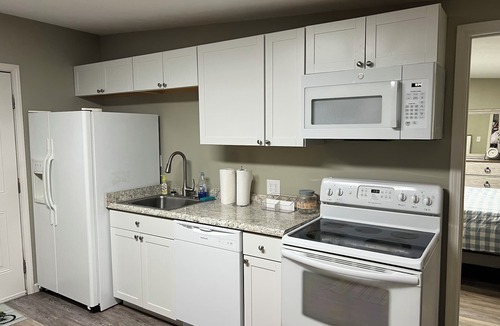 Roxboro Apartment | 4 Blocks from UPTOWN, all new renovation, SUPER NICE!