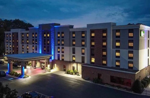 Newport News Hotel | 40 m² Hotel ∙ 127 guests