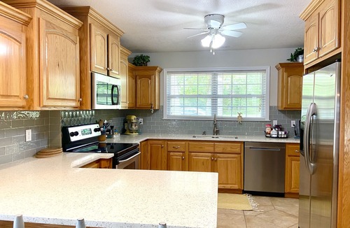Havana House | 5 BR Clean and Comfortable Ranch Style Home