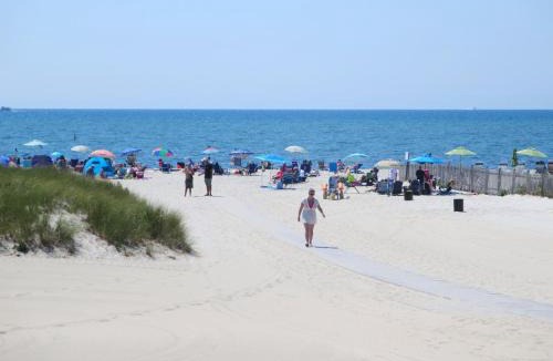 Harwich Port House | 525 Route 28 Harwich Port Cape Cod - - The Mooring