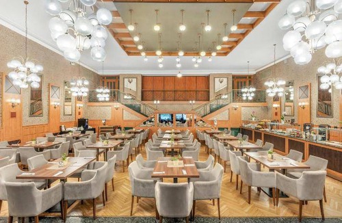 Gyor Hotel | 60 m² Hotel ∙ 127 guests