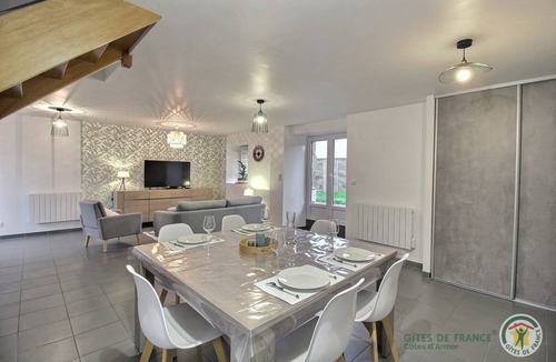 Plerin House | 72 m² Gîte ∙ 2 bedrooms ∙ 4 guests