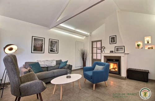 Binic-Etables-sur-Mer House | 72 m² Gîte ∙ 2 bedrooms ∙ 4 guests