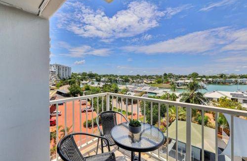 Cullen Bay Apartment | 80 m² Apartment ∙ 1 bedroom ∙ 2 guests