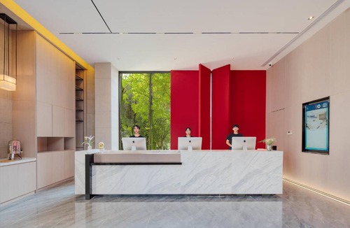 Gucheng Hotel | 80 m² Hotel ∙ 2 guests