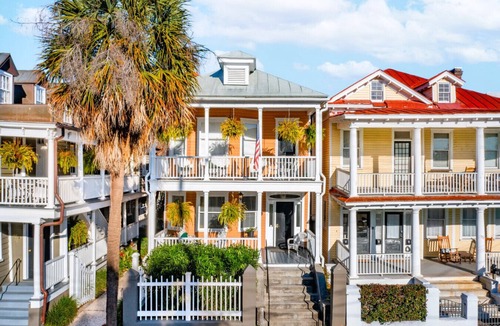 Cannonborough Elliotborough House | A3 at Saint Philip Square, One Block to King, Spacious Historic Stay