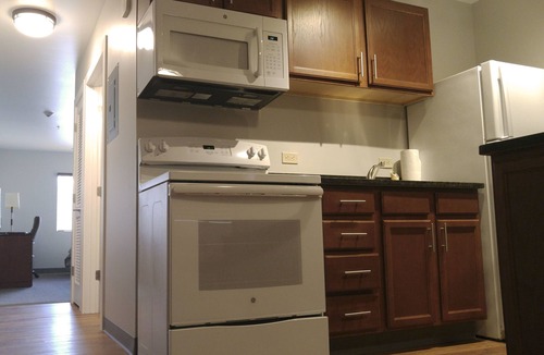 Portage Hotel | Affordable Suites of America Portage