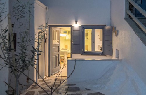 Naousa Apartment | ANEMA1 Studio in the Heart of Naousa