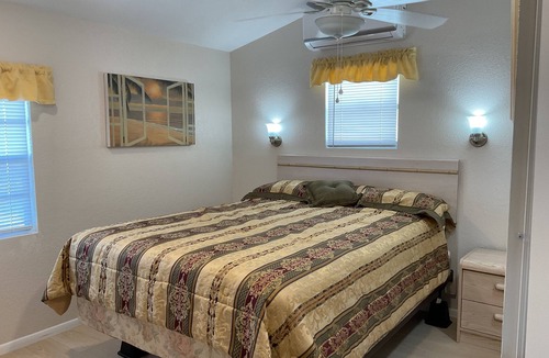 Bradenton Beach House | ANNA MARIA ISLAND live groundlevel just steps to the gulf! 6 month minimum