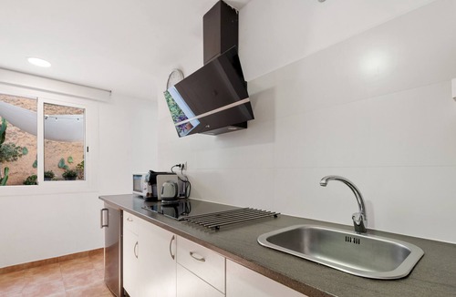 Catarroja Apartment | Apartment '1 Dormitorio Terraza' with Private Terrace, Wi-Fi and Air Conditioning