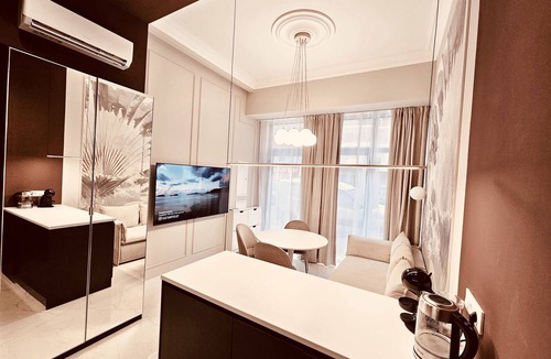 Poblats Maritims Apartment | Apartment 'Era Deluxe Oasis 2 Near the Beach' with Wi-Fi and Air Conditioning