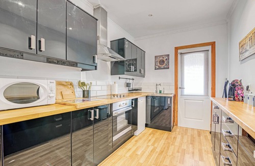Gandia Apartment | Apartment 'Gandia Center' with Balcony, Wi-Fi and Air Conditioning