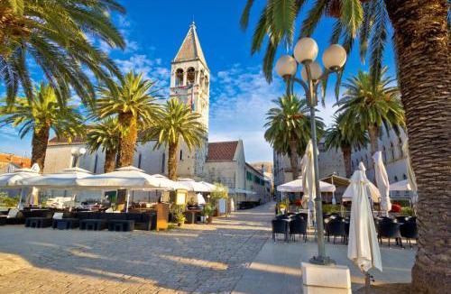 Trogir Apartment | Apartment in Trogir with sea view, terrace, air conditioning, Wi-Fi (3788-2)