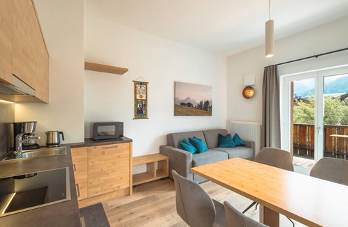 Valdaora di Mezzo Apartment | Apartment 'Kriendl Nr 4' with Mountain View, Private Terrace and Wi-Fi