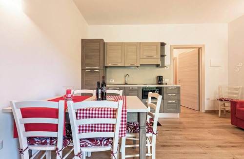 Tremosine Apartment | Apartment "Nonno Bigi Papavero" with Mountain View, Wi-Fi & Garden
