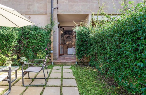 Tirrenia Apartment | Apartment 'Villa Preziosa in Tirrenia' with Private Terrace, Wi-Fi and Air Conditioning