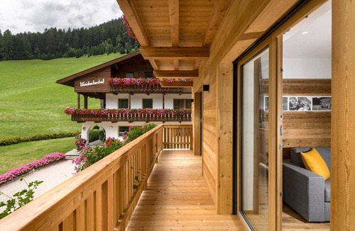 San Vito Apartment | Apartment "Waidacherhof Wiese" with Mountain View, Balcony & Wi-Fi