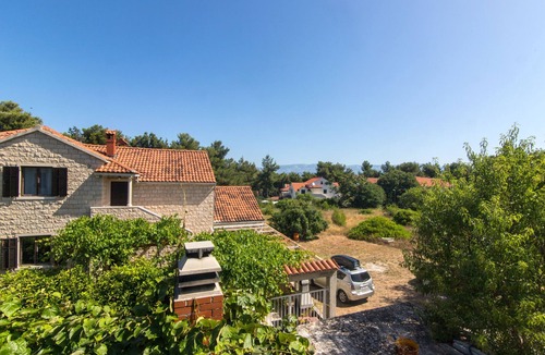 Mirce Apartment | Apartments Jakov (41861-A2) - Mirca - island Brac
