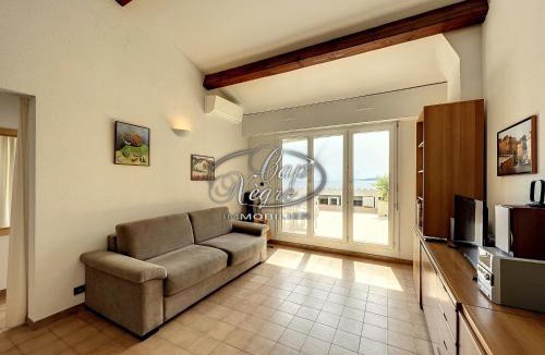 Le Rayol Apartment | Appartement T2 pour 4 personnes avec terrasse et vue mer proche de la plage du Rayol