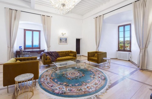 Montreux Apartment | Authentic Middle Ages apartment in the Castle