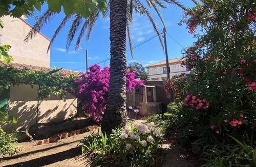 Porquerolles Villa | Authentic Villa in Porquerolles – The Spirit of Vacations of Yesteryear