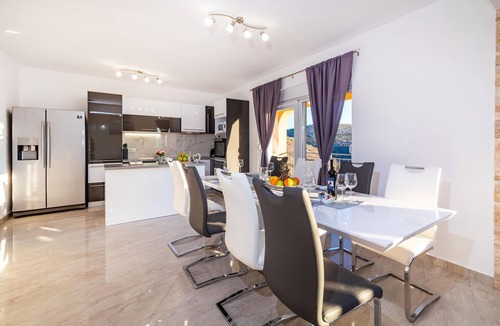 Rovanjska House | Awesome home in Modric