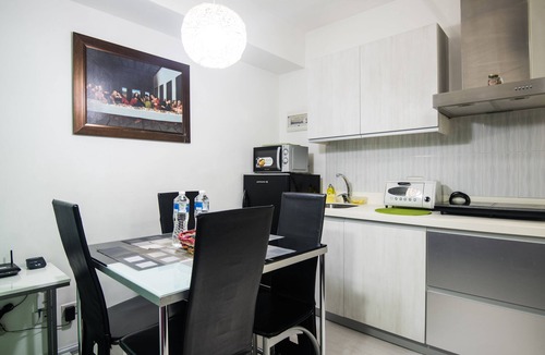 Don Bosco Apartment | Azure Tropical Paradise in your Backyard