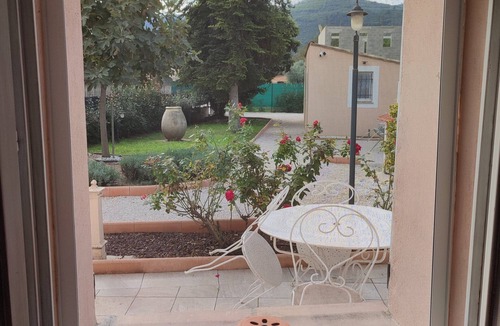 Saint-Jean Apartment | Bastide provenzal in the county and 5 km from the beach