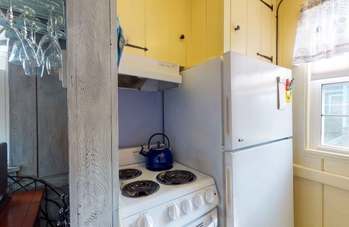 Barnstable Cottage | Bay view cottage w/deck, gas grill & great view - steps to private beach