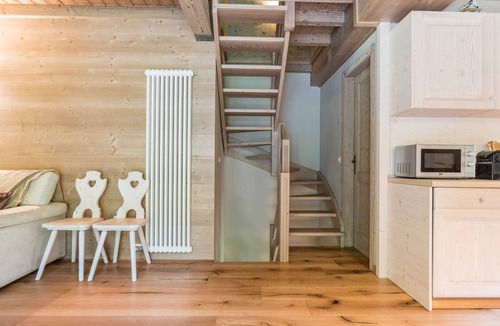 Pelugo Ski Chalet | Beautiful “Chalet dell'Orso” with Wi-Fi, Jacuzzi, and Private Garden