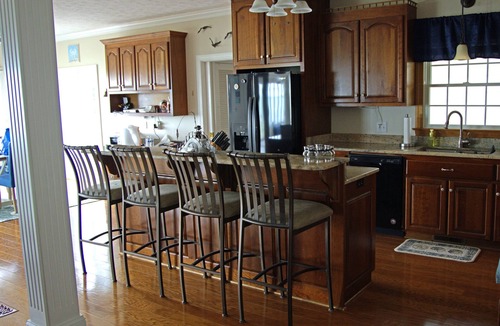 Hallieford House | Beautiful Golden View Bayfront Retreat