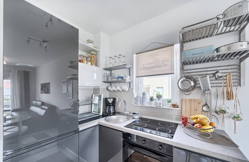 Kastel Stafilic House | Beautiful modern 1 BR apartment 100 meters to ocean
