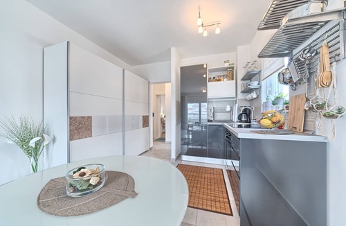 Kastel Stafilic House | Beautiful modern 1 BR apartment 100 meters to ocean