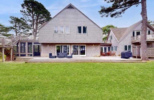 Wellfleet House | Blackfish Bungalow
