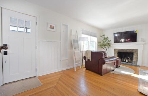 East Setauket House | Blue Cottage East Setauket