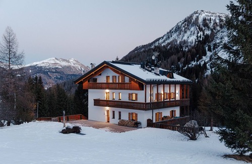 Livinallongo del Col di Lana Apartment | 'Borésc' Apartment with Mountain Views, Shared Terrace, and Wi-Fi