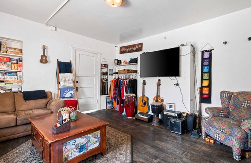 Bend Hostel | Bunk+Brew Historic Lucas House - Hostel