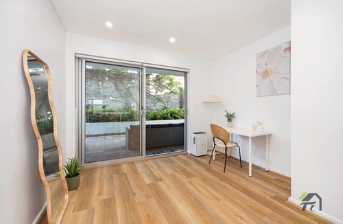 Camperdown Apartment | Camperdown: Spacious Apt · 3 Beds + Large Space