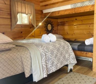 Stanton House | Campfire Cabin, Red River Gorge, KY, River Access & Views