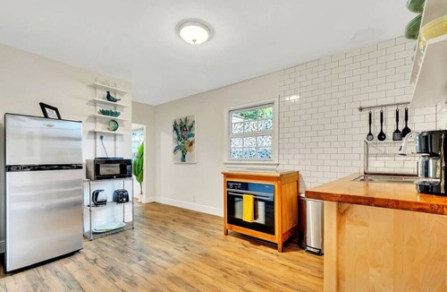 Little Havana House | Casa Del Rio 1826 4 Bed 2 Bath I by HostyMosty