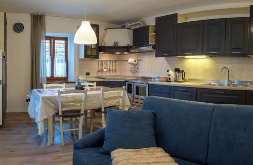 Giovo Apartment | Casa Del Torchio: Apartment with vineyard view in Trentino
