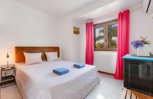 Areias de Sao Joao Apartment | CASA NINI - Apart em Albufeira para 6 com AC e a 100 m da praia de São João