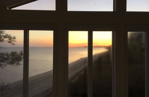 Wading River House | Casa Playa - Secluded Oasis on the LI Northfork