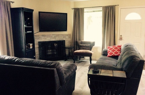 Russian Jack Park House | Centrally located close to downtown with a view of the Chugach mountains.