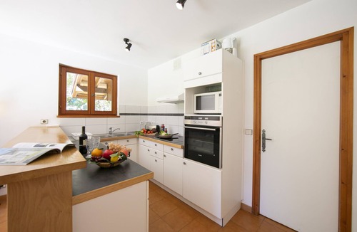 Les Tines Ski Chalet | Chalet du Golf618 Family retreat for 9 next to Ski lifts, Chamonix, France