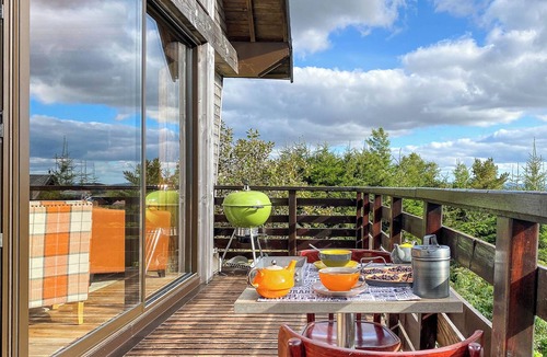 Besse-et-Saint-Anastaise Ski Chalet | Chalet l'Anorak Super Besse, swim spa, 12?pers, 4 bedrooms, Sancy view